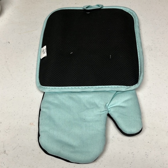 Disney Oven Mitt , Pot Holder, Green - Picture 4 of 7